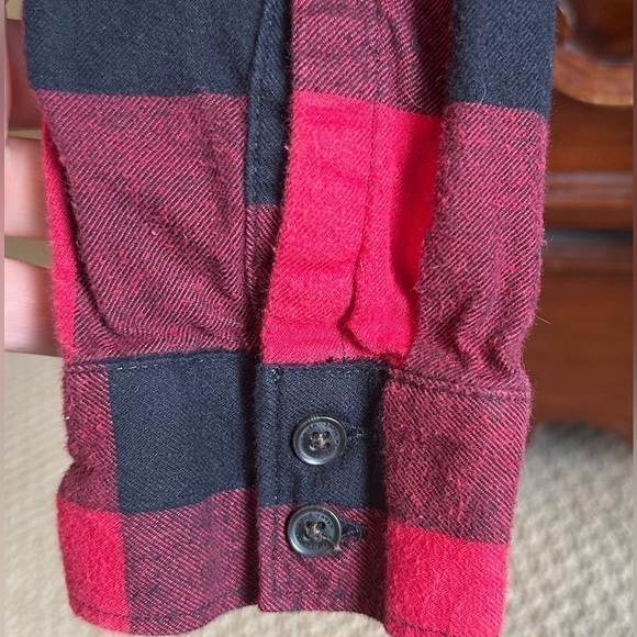 Eddie Bauer Classic Fit flannel - Picture 4 of 7